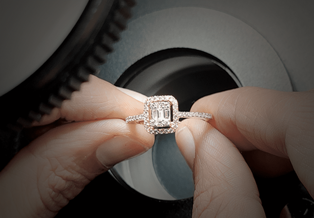 Before making a purchase make sure to understand the 4Cs of diamond you are investing in.