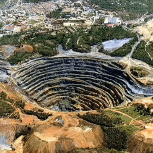 The Murowa diamond mine is situated in Mazvihwa, Zimbabwe.